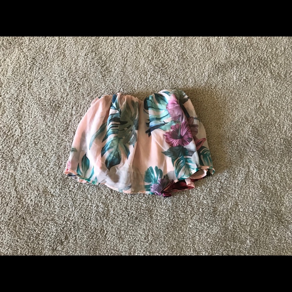 Guess crop top